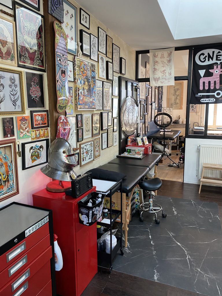 anyway77-tattoo-club-tatoueur-talence-bordeaux-realisme-japonais-olc-school-medieval-trad-fineline.jpeg