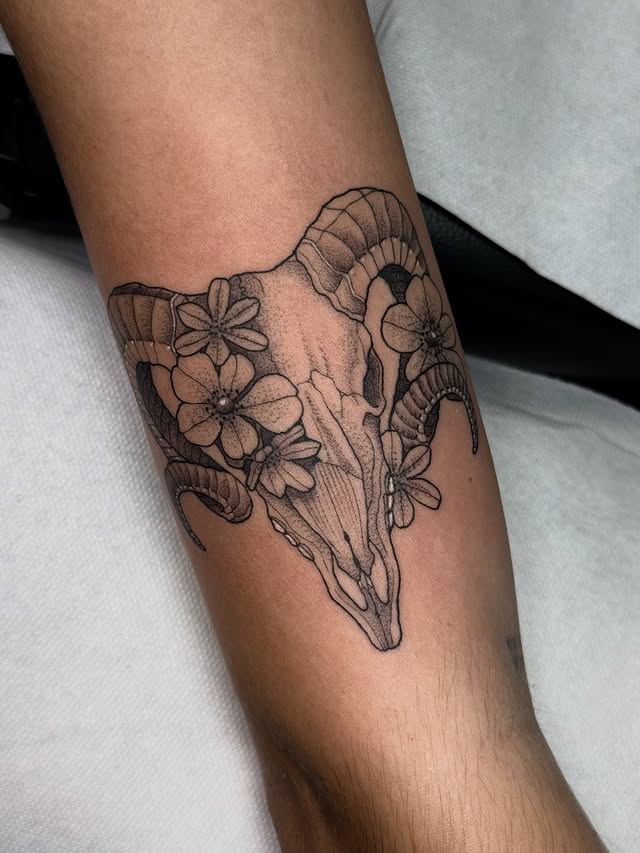 lcky-tatoueur-talence-bordeaux-realisme-fineline-3