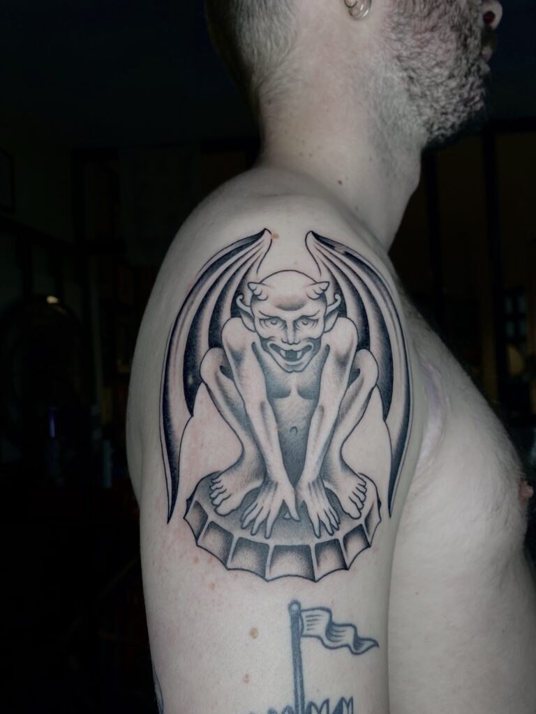 oll-tatoueur-talence-bordeaux-anyway77-medieval-trad-tattoo-tatouage-gravure-12